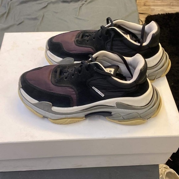 Balenciaga Triple S Mens V2 Black Burgundy Nylon Speed Trainer Sneaker - Picture 1 of 1
